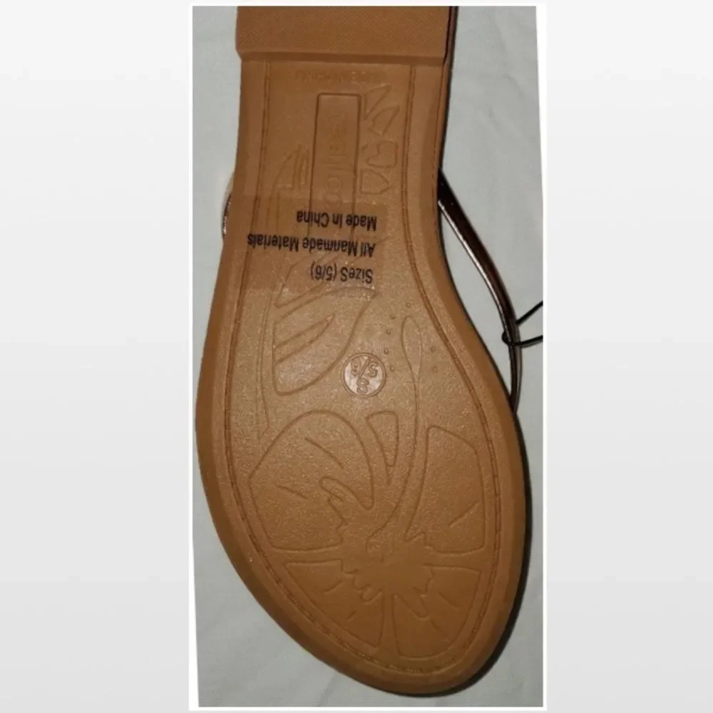 New Westloop Womens Flip Flops Gold Tan Slip On Shoes Small 5 6